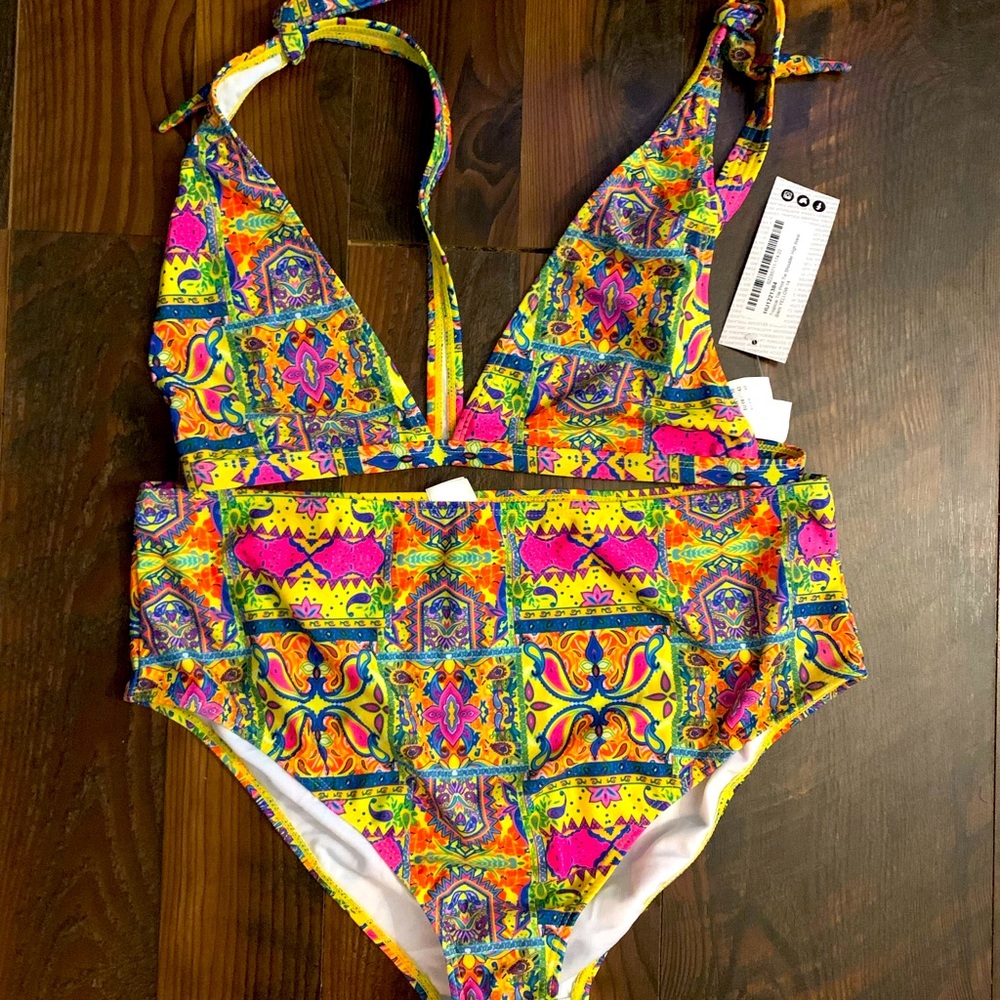 3 piece Multi color bathing suit w/ cover up skirt
